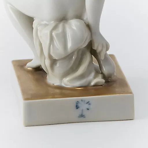 Статуэтка "Обнаженная девушка" - View 4