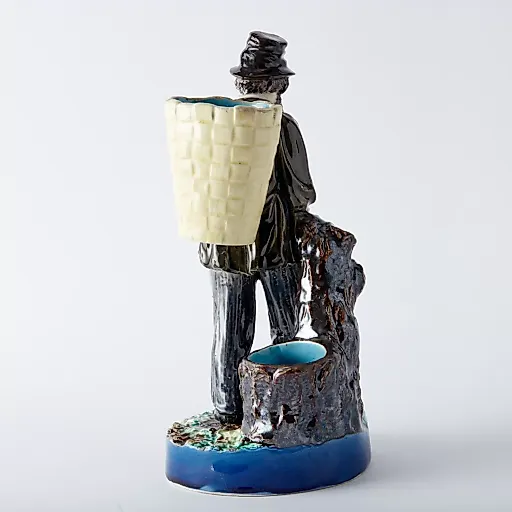 Редкая фаянсовая статуэтка - View 7