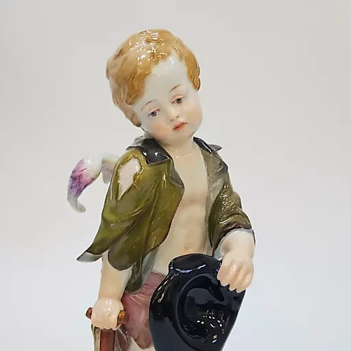 Фигурка Купидон в образе нищего модель Генриха Швабе 1830-1870 Германия. - View 2