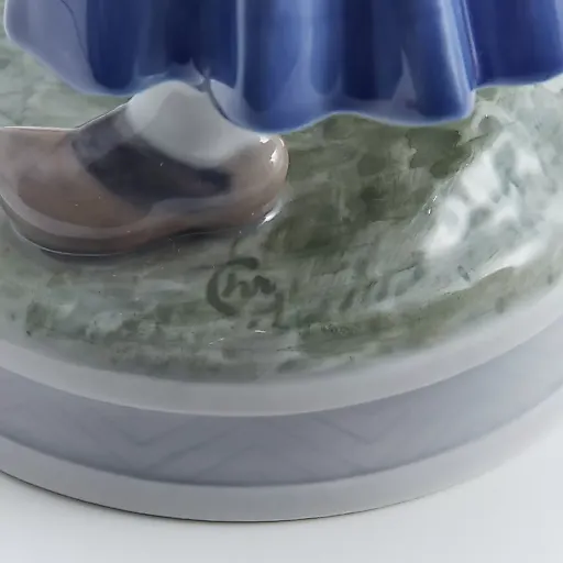 "Девушка с гусем" - View 5