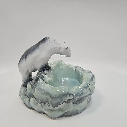 Фигурка белого медведя с чашей Чехословакия 20в - View 2