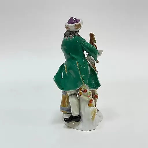 Мужчина собирающий виноград 1990 г - View 3