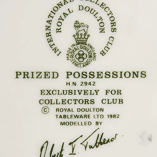 Статуэтка "За чтением" - View 5