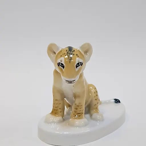 Фигурка Молодая львица - View 5