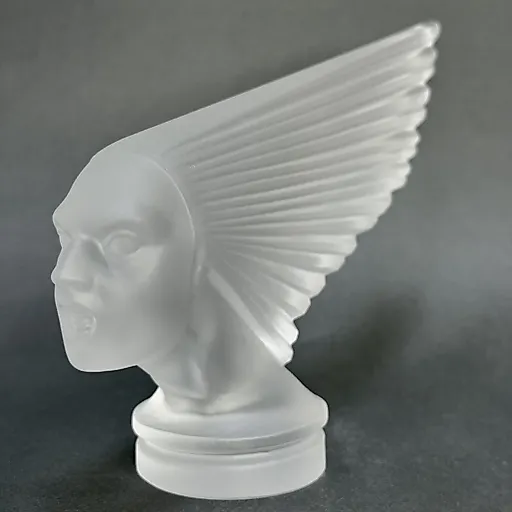 -маскот Victoire в стиле Артдеко сатиновое стекло модель Г.Хоффманн 1930е г Чехия 21 - View 4