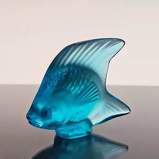 Хрустальная рыбка голубого оттенка - View 9