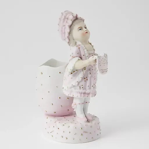 Фигурка Девочка с яйцом завод М.С. Кузнецова в Дулево - View 2