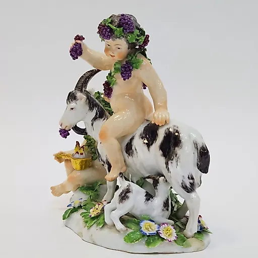 Фигурка путти с козой и козленком - View 2