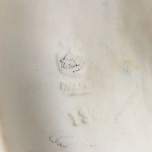 Коллекционная редкая скульптура «Крестьянка, отбеливающая холст» Лот музейного уровня! - View 9