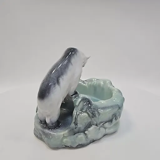 Фигурка белого медведя с чашей Чехословакия 20в - View 3