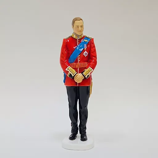 Пара фигурок ROYAL DOULTON День королевской свадьбы Принца Уильяма и Кейт Мидлтон - View 6