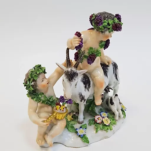 Фигурка путти с козой и козленком - View 8