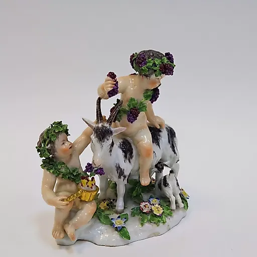 Фигурка путти с козой и козленком - View 7