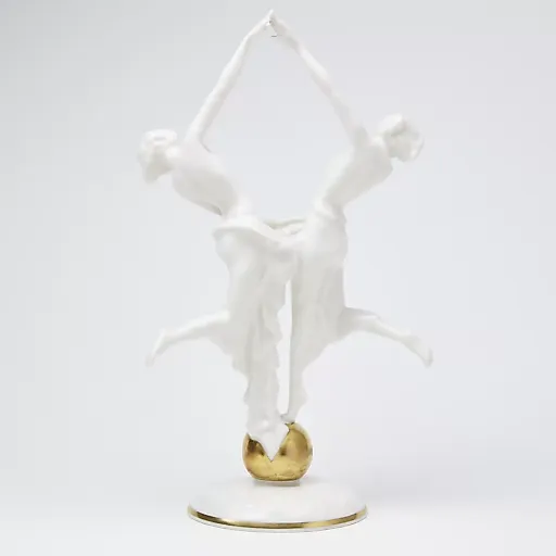 Статуэтка "Девушки на шаре" - View 12