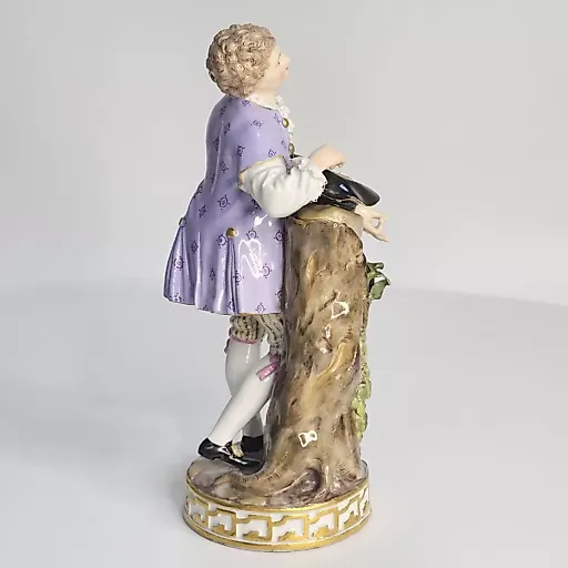 Статуэтка Мальчик с птичьим гнездом - View 4