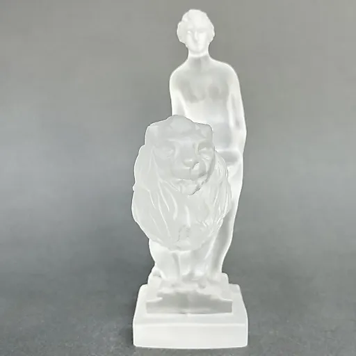 Статуэтка Девушка на льве в стиле Артдеко дизайн 1930г. Г. Хоффманн Чехия 21 в - View 3