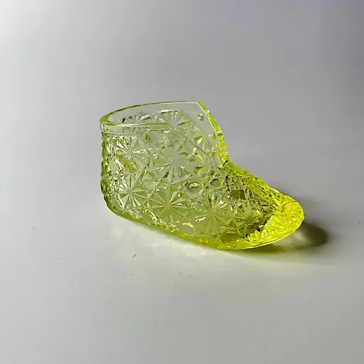 Старинный сапожок из уранового стекла - View 9