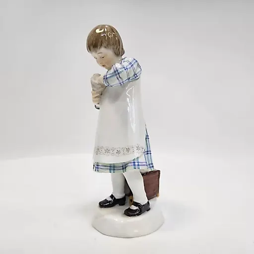 Фигурка Девочка с кульком из серии Счастливое детство 1905-07 гг - View 5