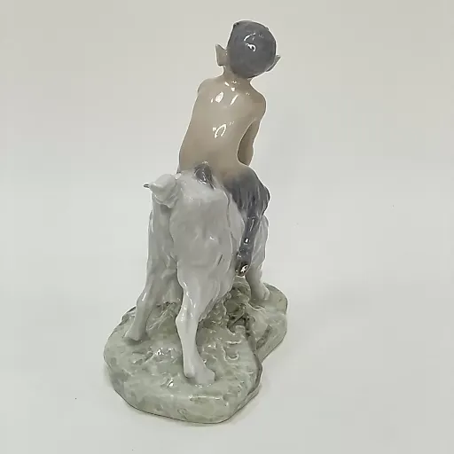 Фавн на козле - View 4