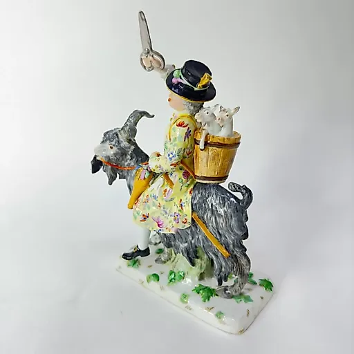 Статуэтка Портной на козле - View 4