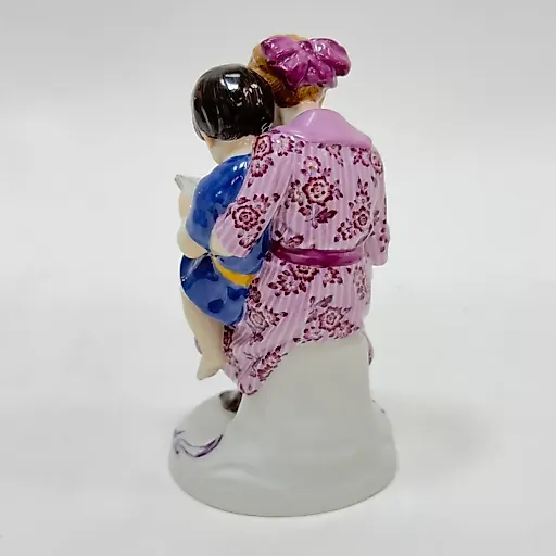 Фигурка Брат и сестра с книгой - View 6