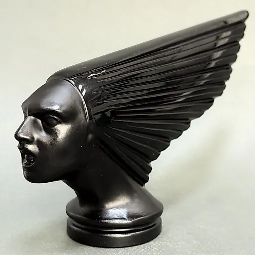 -маскот Victoire для Delage D8 в стиле Артдеко черное стекло модель Г.Хоффманн 1930е г Чехия 21 - View 2