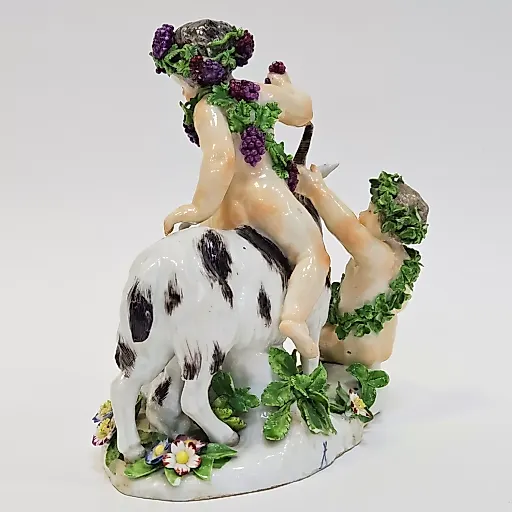 Фигурка путти с козой и козленком - View 3