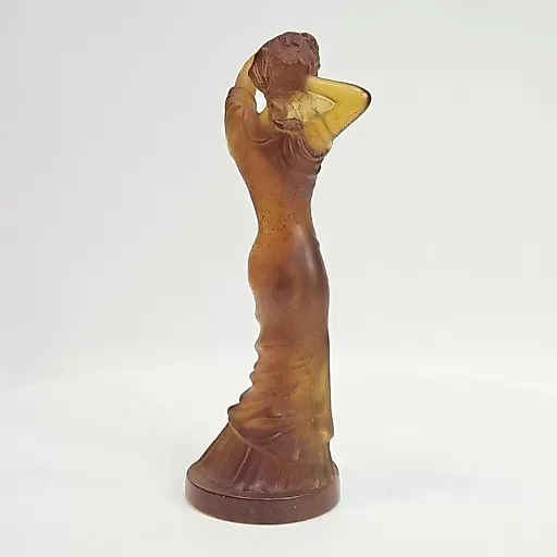 Статуэтка Девушка поправляющая волосы - View 4