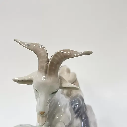 Фавн на козле - View 3