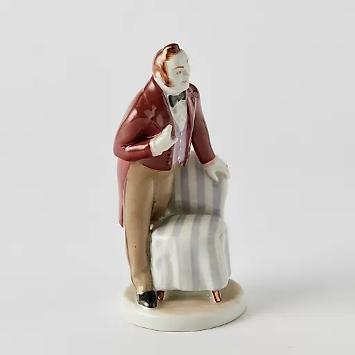 Статуэтка Чичикова из серии "Гоголевские персонажи" по произведению Н.В. Гоголя «Мертвые души» - View 2