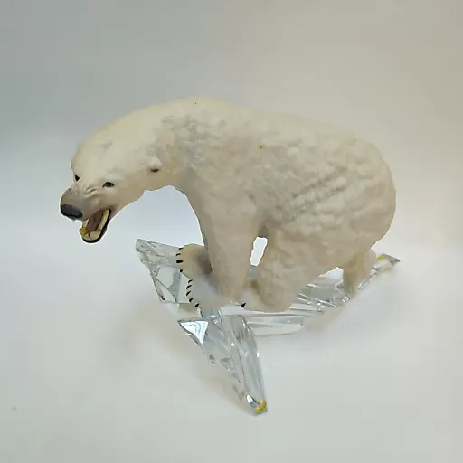 Фигурка белого полярного медведя “Lord of ice” - Повелитель льда на хрустальной подставке - View 4
