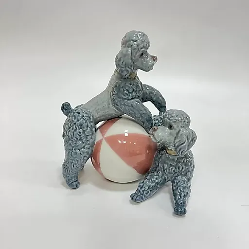 Ладро фигурка "Два пуделя с мячом" - View 3