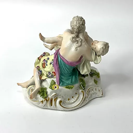 Старинная скульптурная группа Материнство - View 4