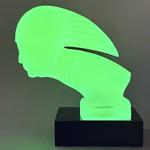 Коллекционное пресс-папье статуэтка-маскот Гонщик для капота ретро-авто в стиле Артдеко аквамариновое вазелиновое урановое стекло модель Г.Хоффманн 1930е г Чехия 21 - View 2