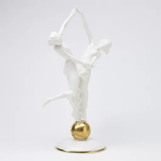 Статуэтка "Девушки на шаре" - View 10