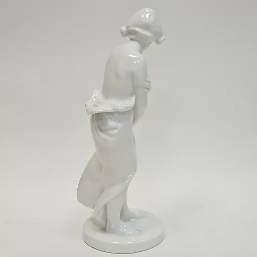 Фигурка белый фарфор КПМ для ванны "На Ванзее" скульптор Пол Шлей - View 4