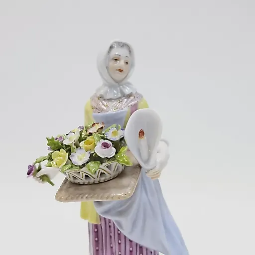 Статуэтка Садовница - View 2