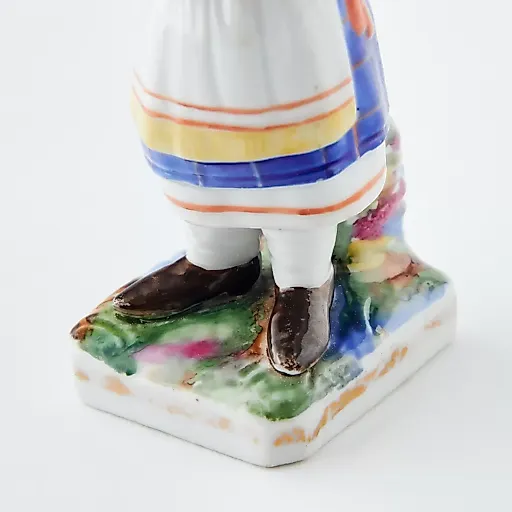 Завод братьев Козловых. Старинная фигурка в русском стиле - View 4