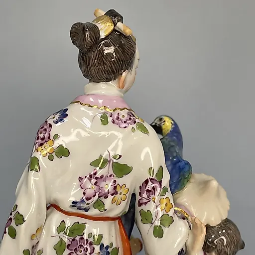 Фигурка Японка с детьми и попугаем 1970 г Германия - View 7