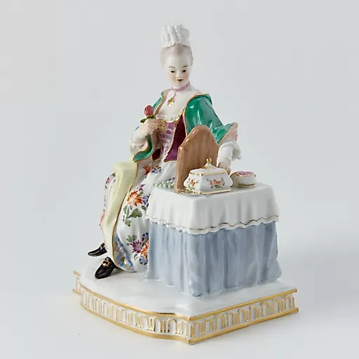 Старинная статуэтка ручной работы из серии "Пять чувств" - View 3