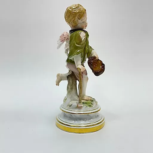 Фигурка Купидон в образе нищего модель Генриха Швабе 1830-1870 Германия - View 3