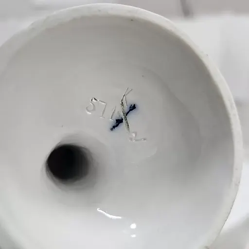 Белая статуэтка "Кузнец" КРМ 1800-10е гг. - View 6