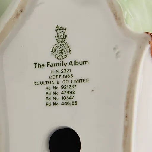 Статуэтка Family Album HN 2321 - View 8