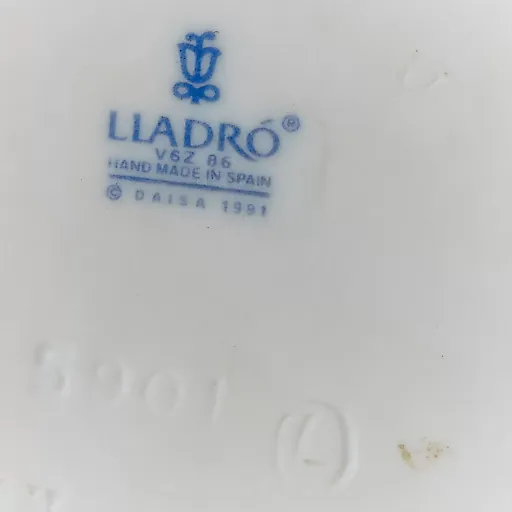 Фарфоровая статуэтка клоун с собаками "Surprise" - View 11