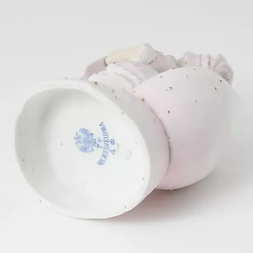 Фигурка Девочка с яйцом завод М.С. Кузнецова в Дулево - View 6