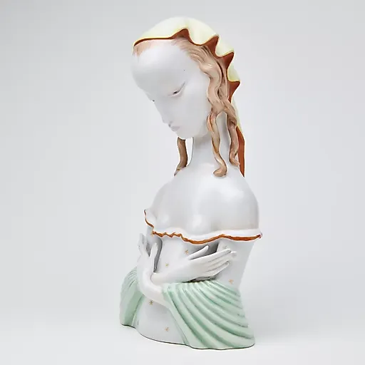 Статуэтка «Девушка в молитве» - View 2