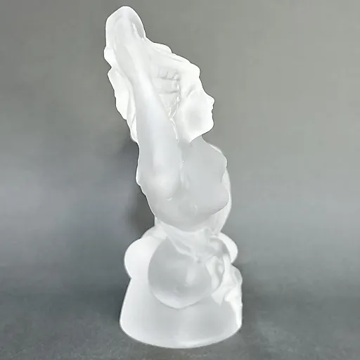 Статуэтка в стиле Артдеко дизайн 1930г. Г. Хоффманн Чехия 21 в - View 2