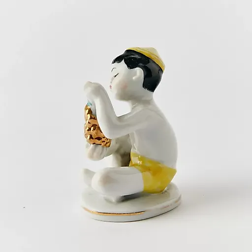 "Узбекский мальчик с виноградом" - View 4