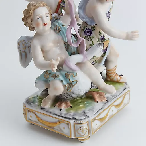 Старинная скульптурная группа "Дети с лебедем" - View 5