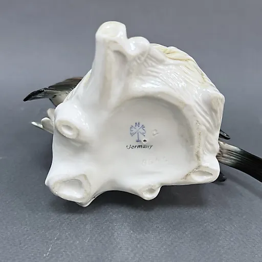 Редкая статуэтка "Пара зарянок у гнезда". Германия, Карл Энс - View 4